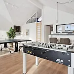 Spacious Retreat Near - By Traum 度假居 *