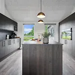Spacious Retreat Near - By Traum 度假居 *
