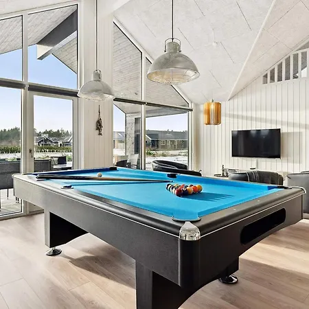 Nyaraló Spacious Retreat Near - By Traum