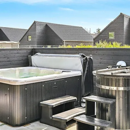 Nyaraló Spacious Retreat Near - By Traum Sarup