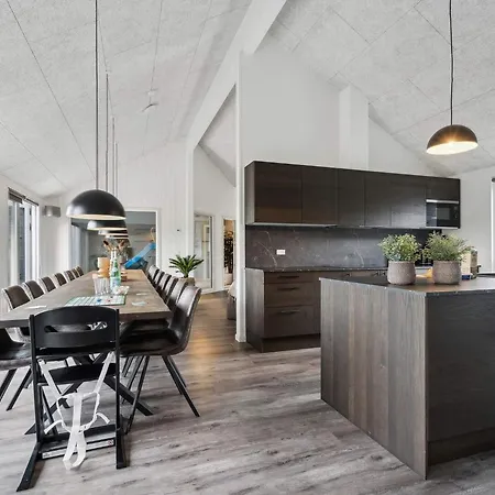Spacious Retreat Near Sarup