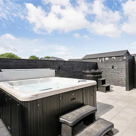 Spacious Retreat Near - By Traum * Sarup