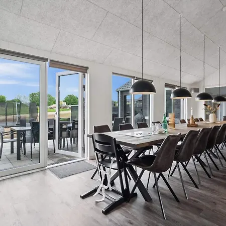 Spacious Retreat Near