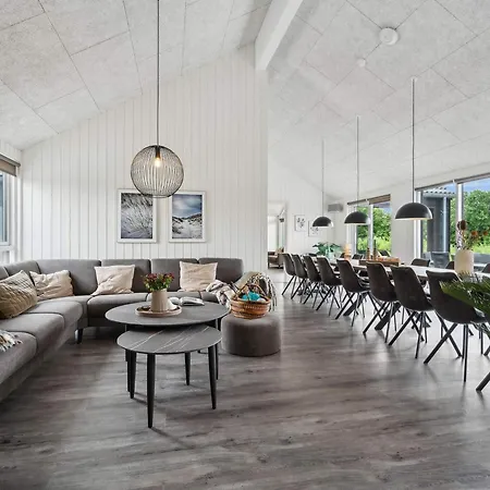 Spacious Retreat Near Tatil Evi