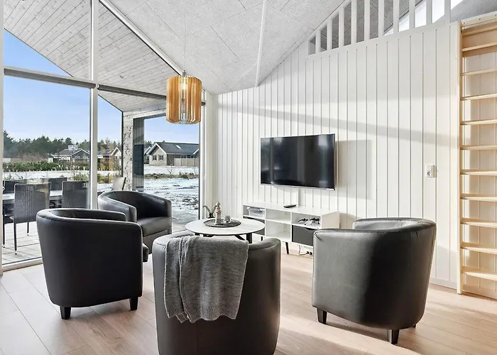 Spacious Retreat Near - By Traum *