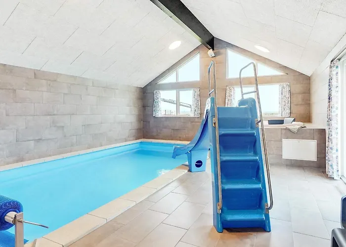 Feriehus Spacious Retreat Near - By Traum