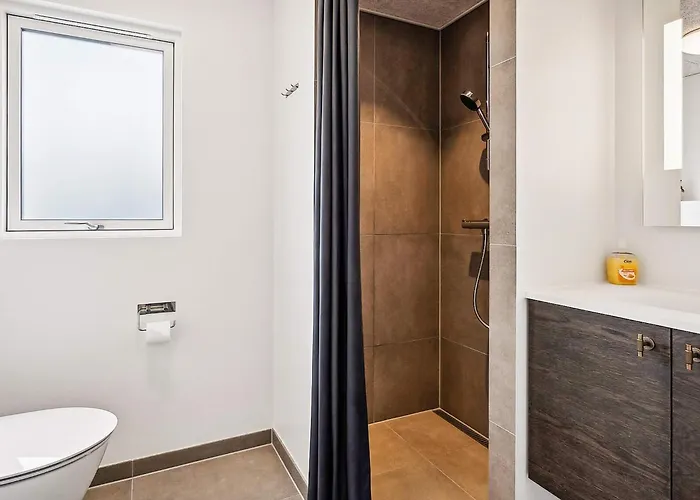 Feriehus Spacious Retreat Near - By Traum *