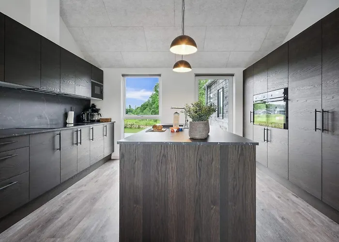 Spacious Retreat Near - By Traum Feriehus *