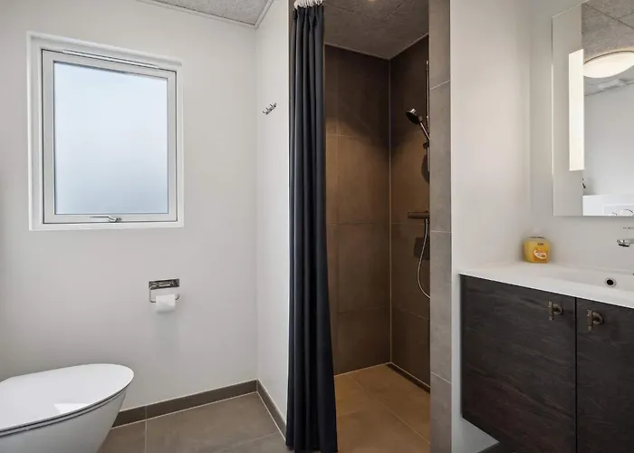 Feriehus Spacious Retreat Near - By Traum *