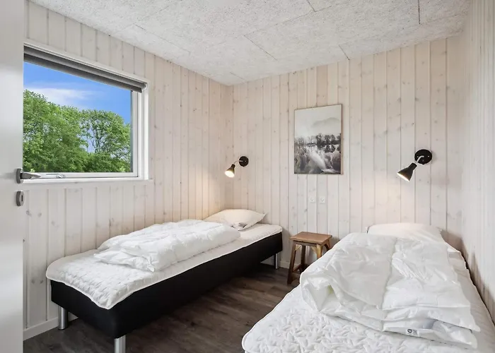 Feriehus Spacious Retreat Near - By Traum